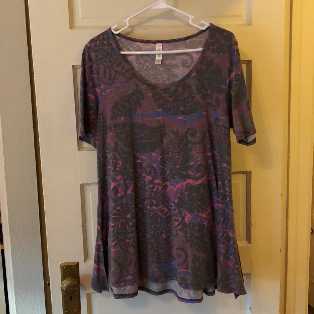 Lularoe•Perfect Tee